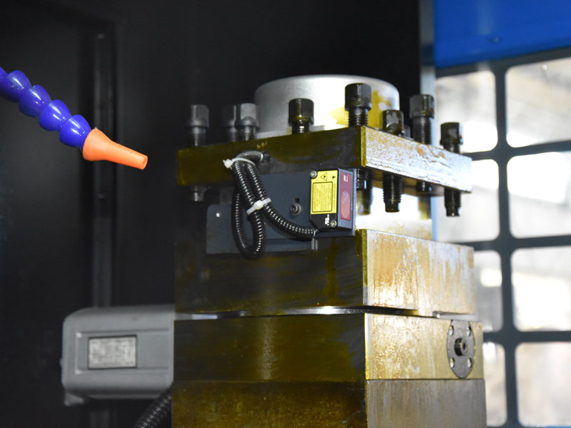 輪轂拉絲機廠家淺談輪轂更換4個步驟