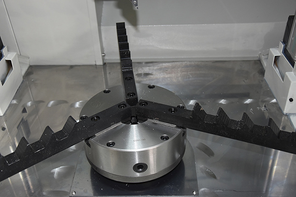 輪轂拉絲機(jī)處理輪轂緊急變形的基本方法