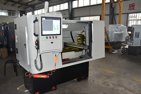 輪轂拉絲機分析輪轂損傷的三大表現(xiàn)形式